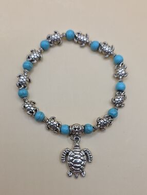 Faux Turquoise Turtle Charm Stretch Bracelet